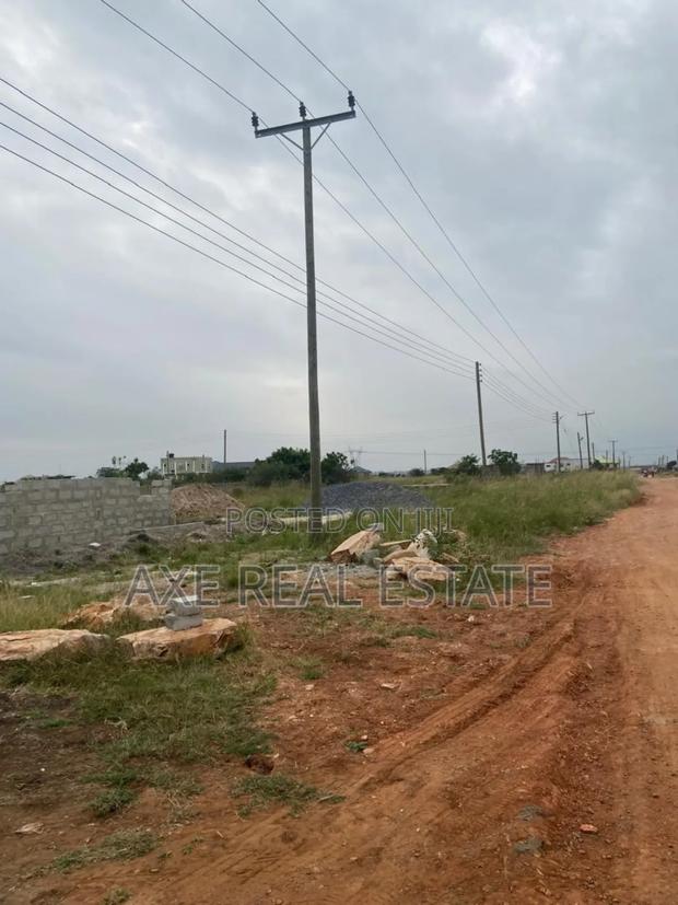 Free Incentives // Exclusive Deals on Plots at Prampram · Photo 2