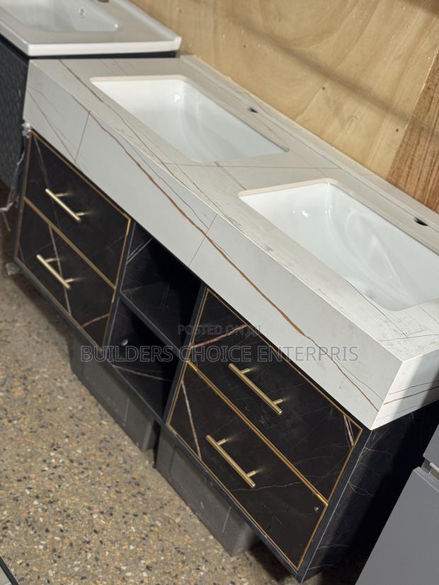 Double Cabinet Basin With Mirror Led Mirror · Photo 3