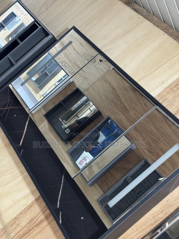 Double Cabinet Basin With Mirror Led Mirror · Photo 5
