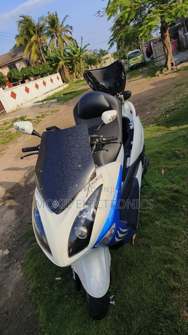 Yamaha Majesty 2020 White · Photo 3