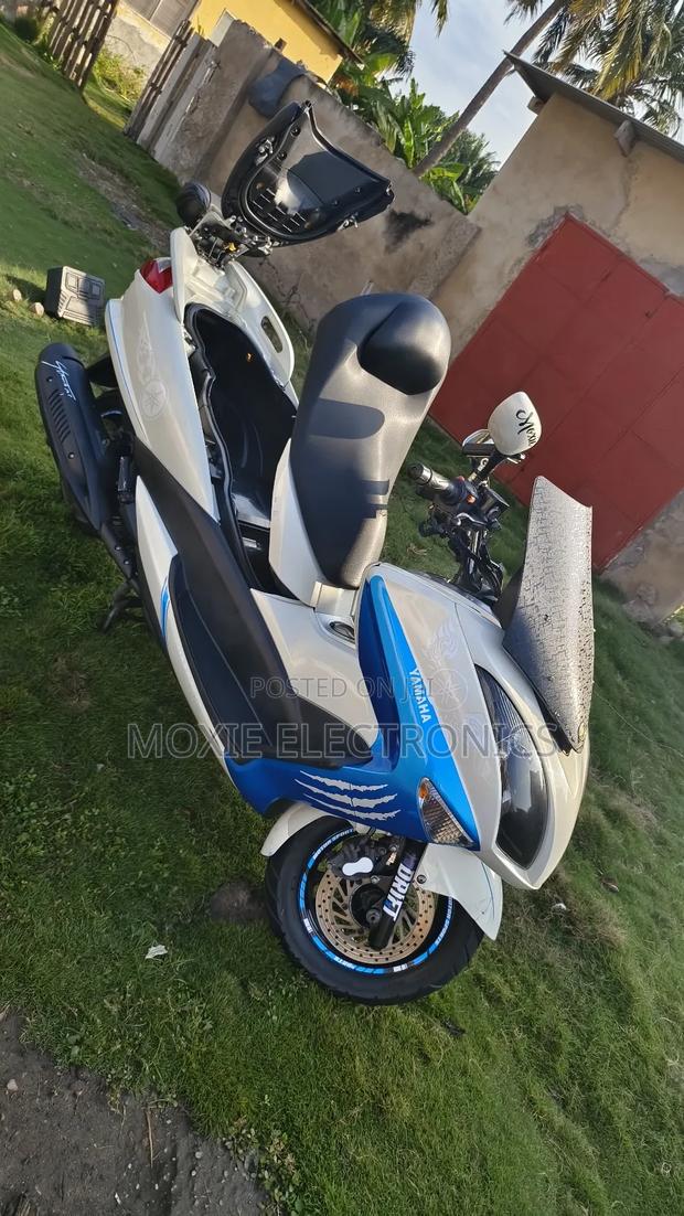 Yamaha Majesty 2020 White · Photo 8