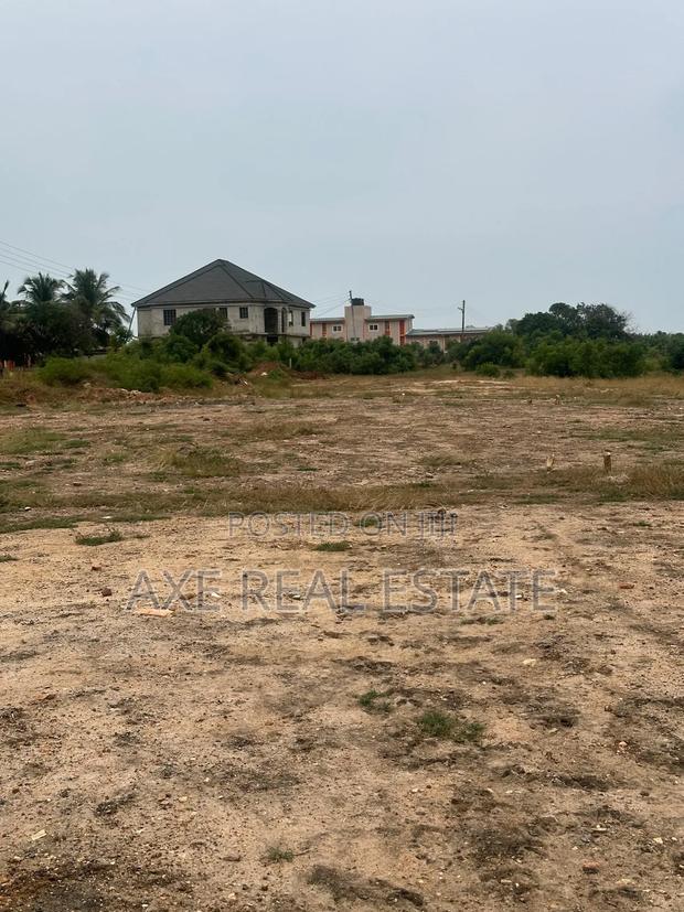 Promotional Prices on Axe Real Estate Plots at Prampram · Photo 1
