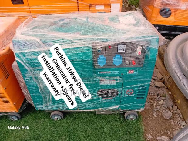 Plot Pilot Perkins Diesel Generator 10kva Silent · Photo 1