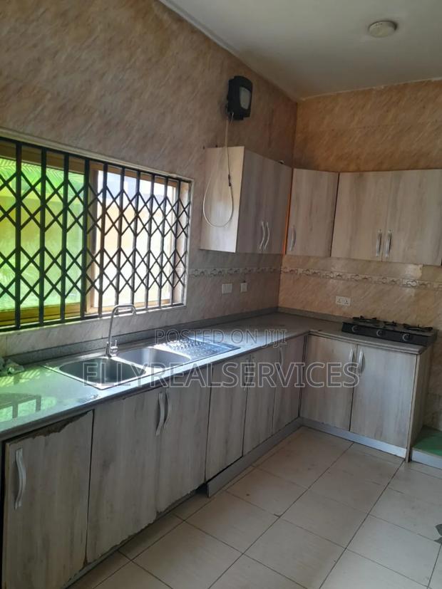6bdrm House in Ellyrealservices, Adenta for rent · Photo 2