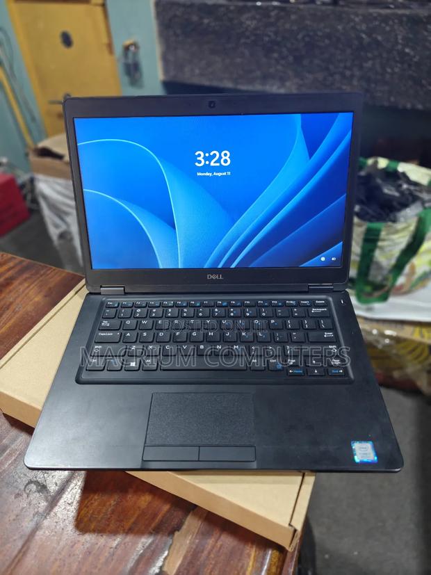 Laptop Dell Latitude 5490 8GB Intel Core i7 SSD 256GB · Photo 1