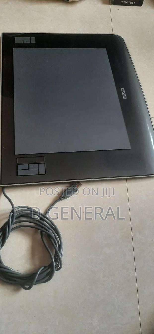 Intios 3 Graphic Tablet (Ptz-930) · Photo 1