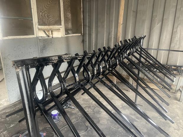 Electric Fence Bars · Photo 2