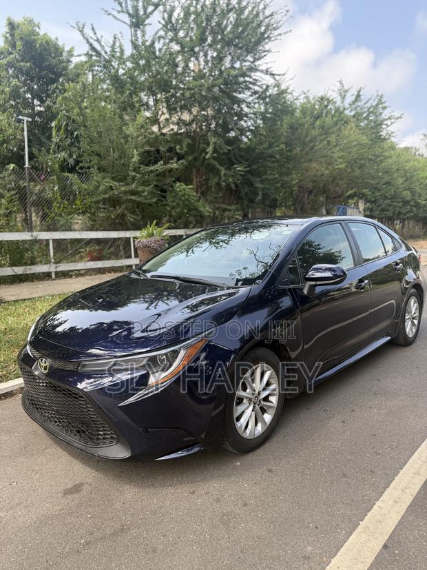 Toyota Corolla LE 2021 Blue · Photo 7