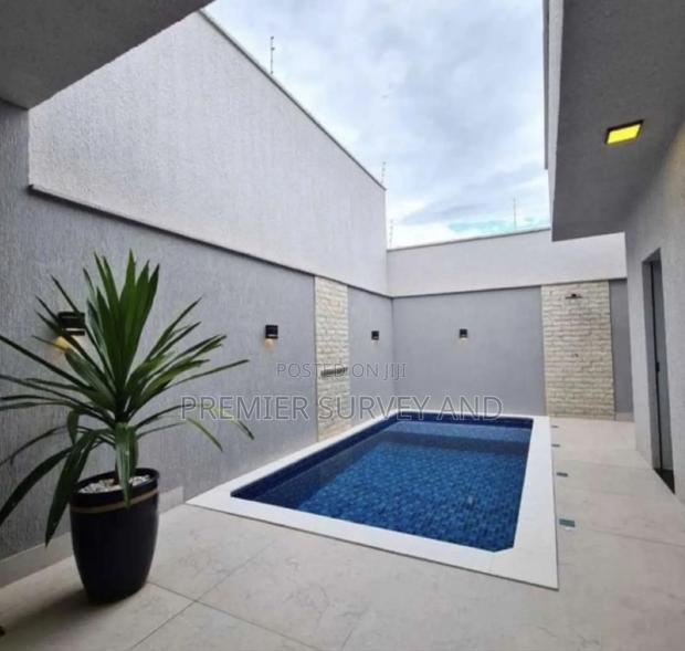 We Build Renovative Swimming Pools · Photo 1