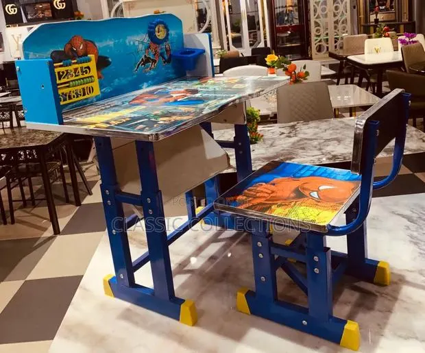 Kids Cartoon Desk and Chair · Photo 1