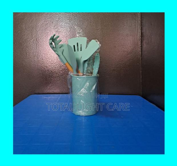 Silicone Kitchen Utensils Ladle Set · Photo 2