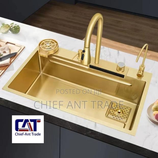 Golden Luxury Kitchen Sink 7545 Gold · Photo 3