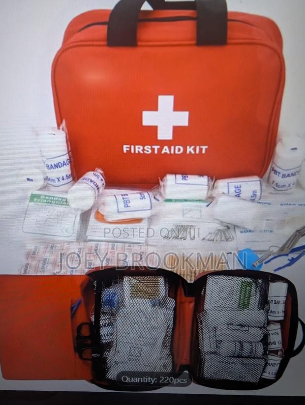 220pcs Portable First Aid Kit for Car - Durable Compact · Photo 1