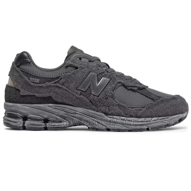 New Balance 2002r Protection Shoes · Photo 2
