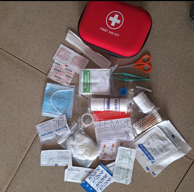 Outdoor Emergency Kit Medical Bags Travel First Aid Kits · Photo 1