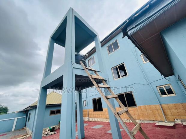 18bdrm House in Sokoban Ampayoo, Kumasi Metropolitan for sale · Photo 2