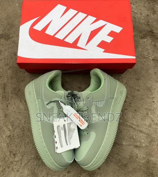 Original Nike Air Force 1 Lite Green · Photo 1