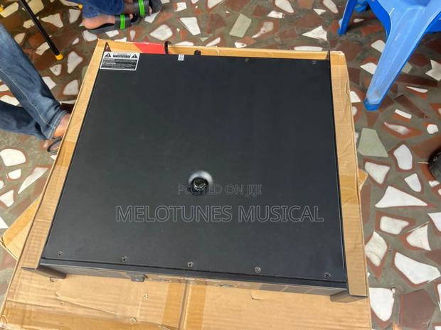 Crest Audio Ca18 Midrange Professional Power Amplifier · Photo 3