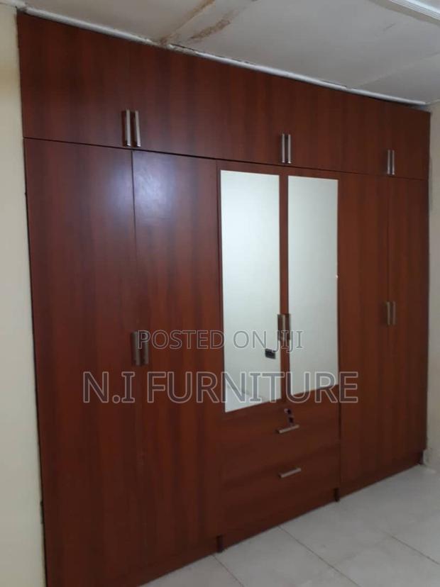 Executive Inbuilt Wardrobe · Photo 1