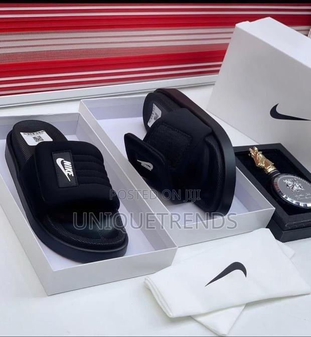 Top Quality Nike Slides · Photo 1