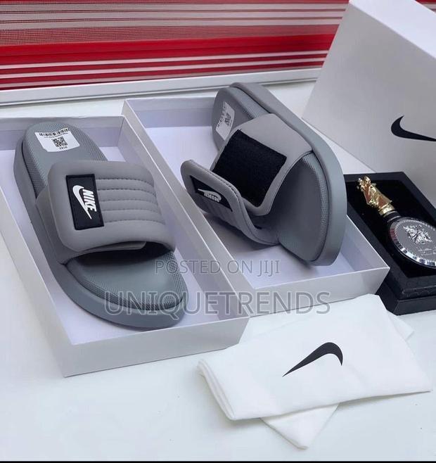 Top Quality Nike Slides · Photo 5