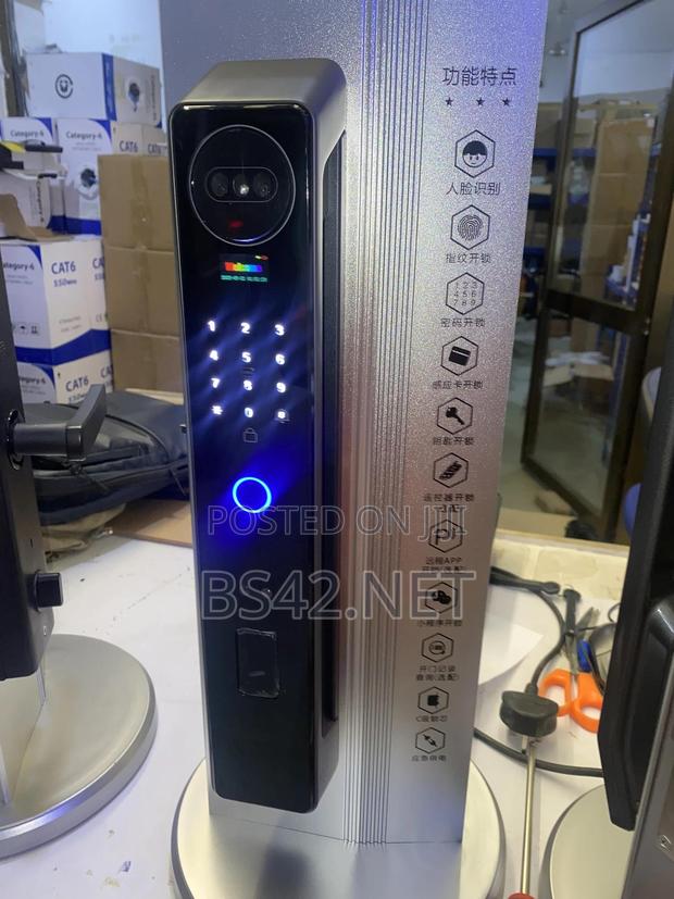 Face Recognition Smart Lock · Photo 1