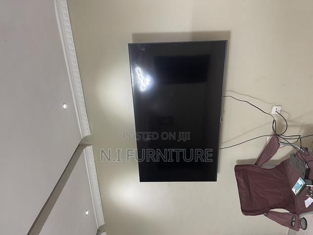 Slightly Used Lg 65 Inches · Photo 3