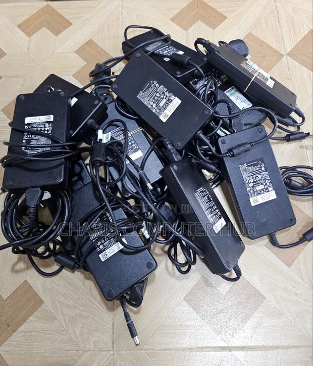 Original 240 Watts Home Used Dell Big Pin Charger · Photo 2