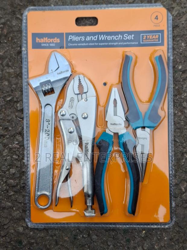 Halfords 4 Piece Pliers Wrench Set · Photo 1