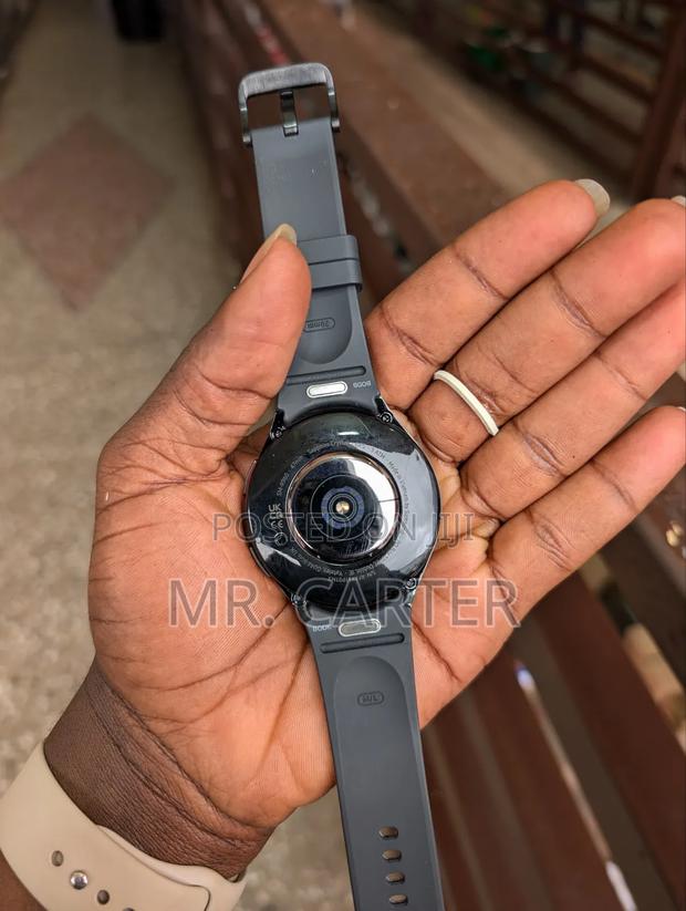 Watch6 Classic 47mm · Photo 4