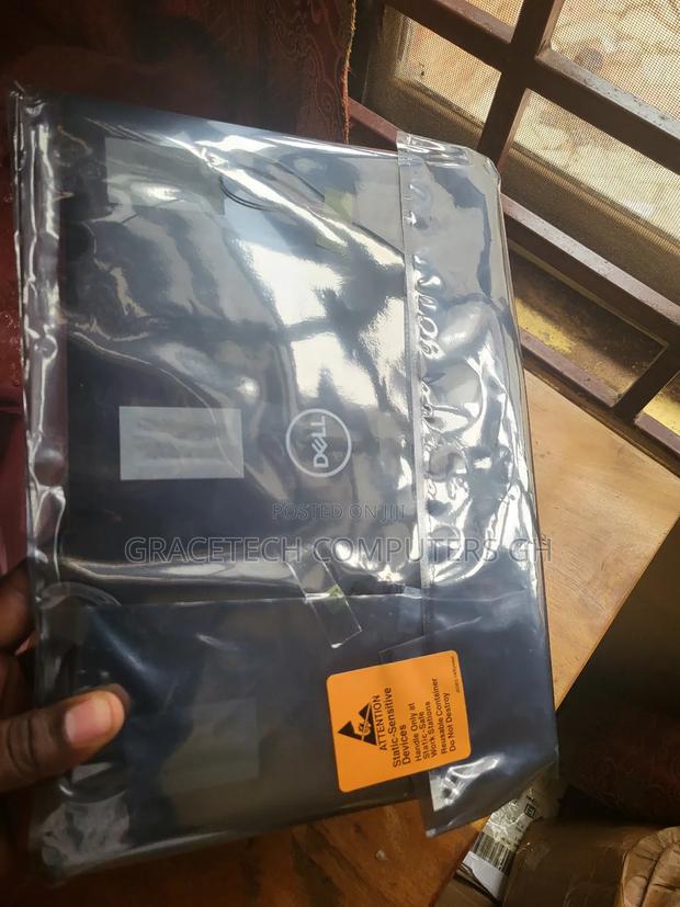 Dell Latitude 7390 2-in-1 Screen Assembly · Photo 4