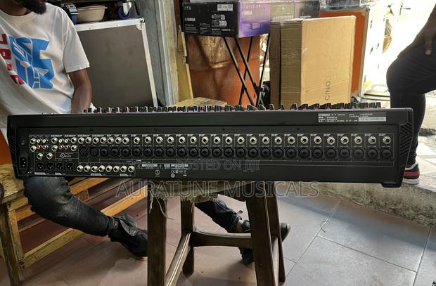 Yamaha Mgp32x Mixer · Photo 2