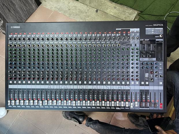 Yamaha Mgp32x Mixer · Photo 1