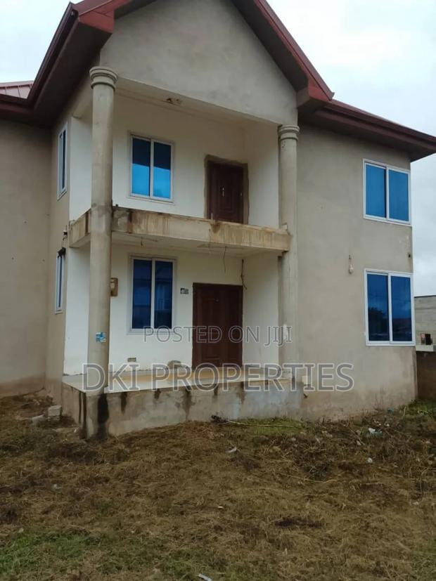 4bdrm House in Dki Properties, Malejor for sale · Photo 2