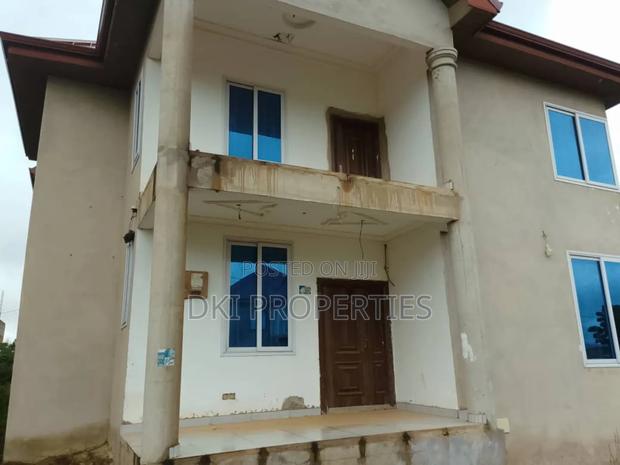 4bdrm House in Dki Properties, Malejor for sale · Photo 5
