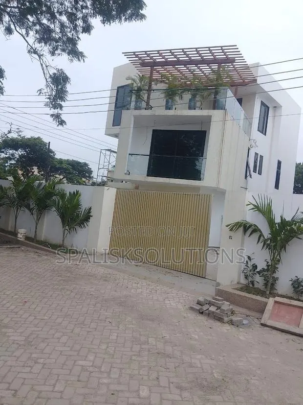 4bdrm House in Labone for sale