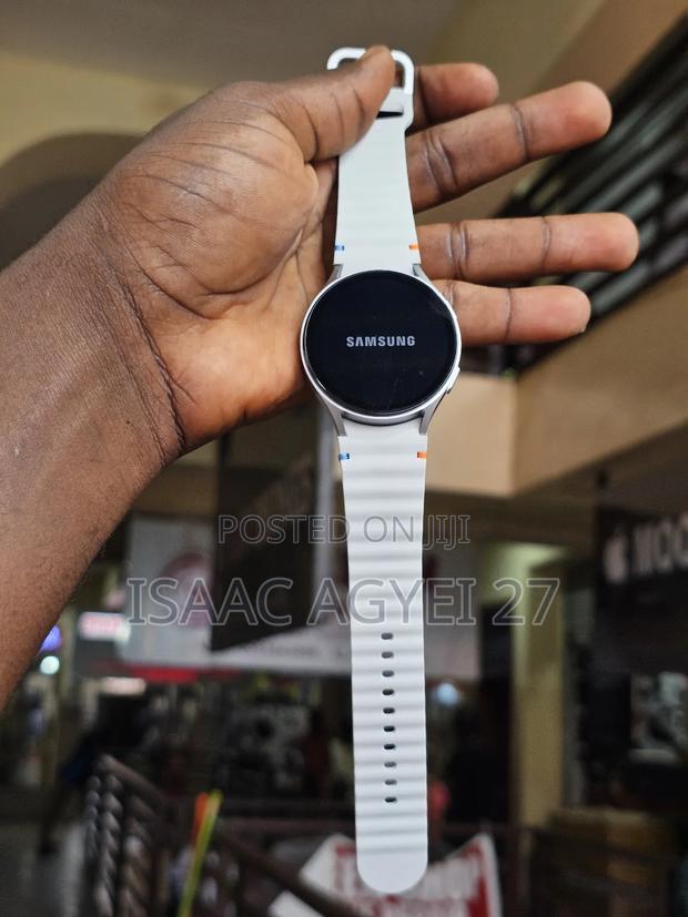 Samsung Galaxy Watch 7 44mm. · Photo 2