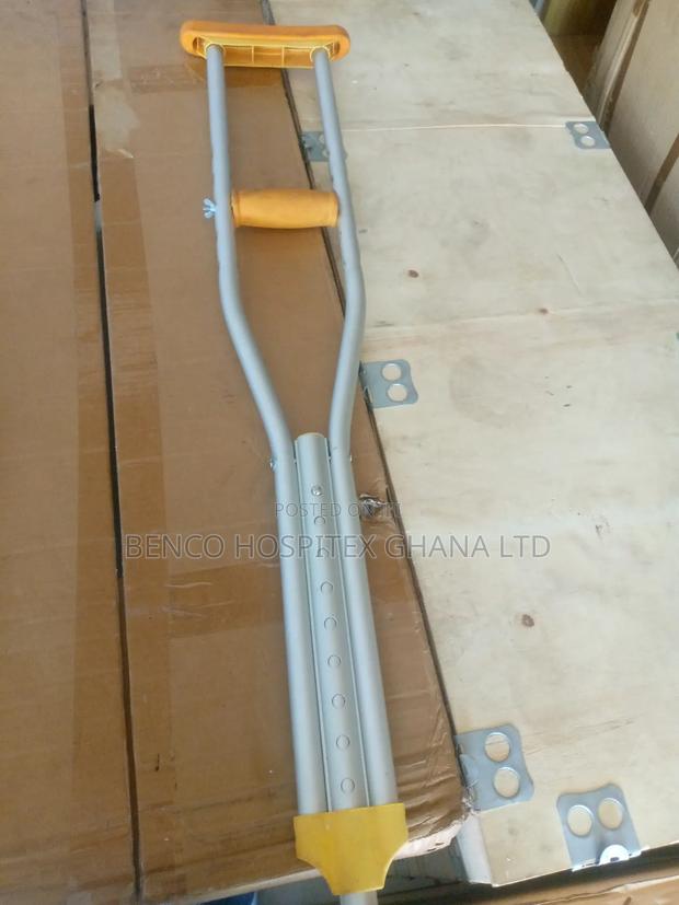 Armpit Crutches (Small) · Photo 1