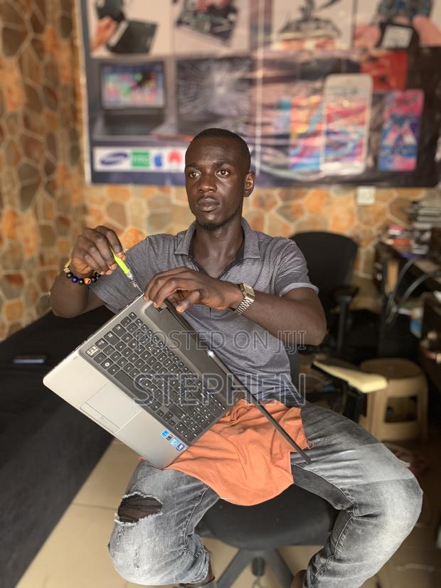 Stevo Laptop Repairs · Photo 6