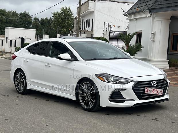 Hyundai Elantra Sport 2018 White · Photo 3