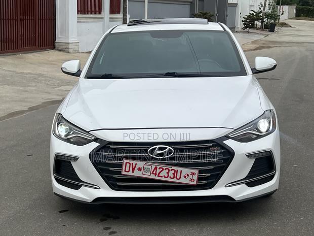 Hyundai Elantra Sport 2018 White · Photo 2