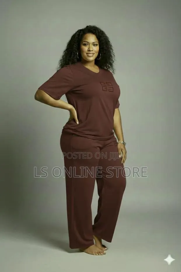 2 Pieces Set Trousers and Top · Photo 1