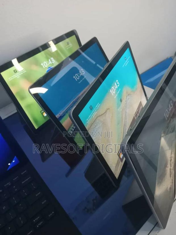 Laptop Microsoft Surface Go 2 8GB Intel SSD 60GB · Photo 1