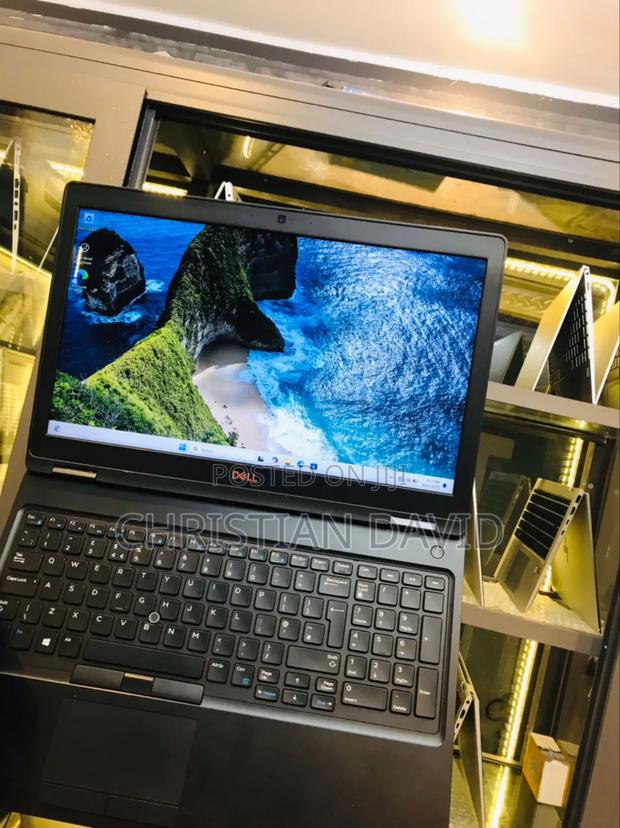 Laptop Dell Latitude 5590 8GB Intel Core I5 SSD 256GB · Photo 2