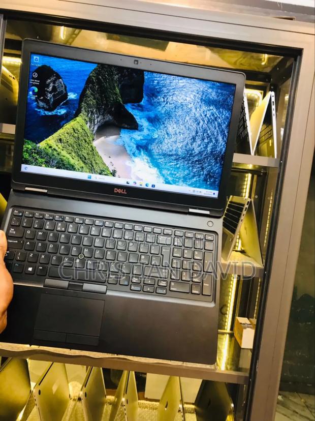 Laptop Dell Latitude 5590 8GB Intel Core I5 SSD 256GB · Photo 3