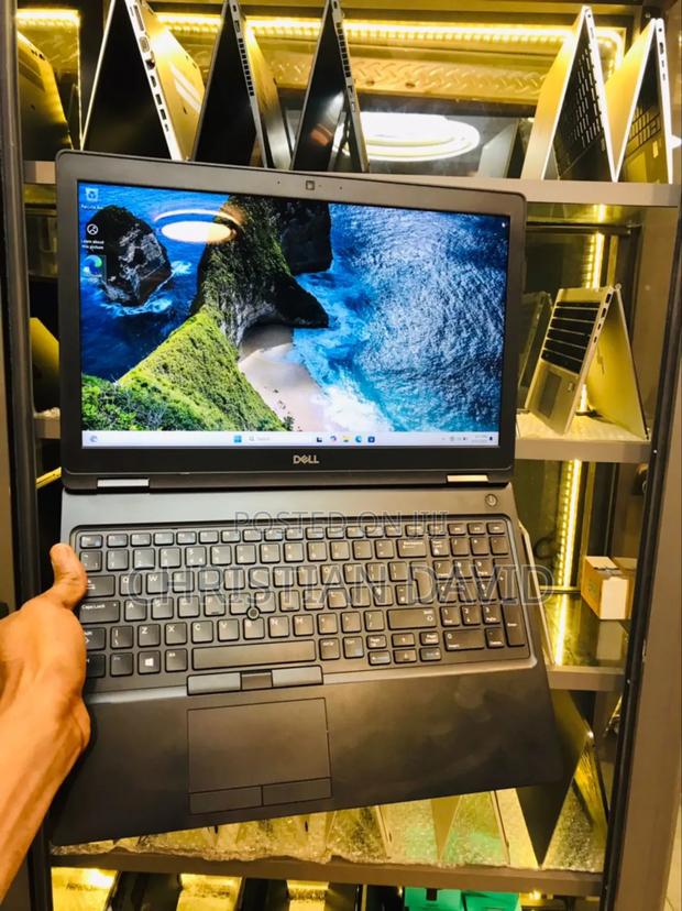 Laptop Dell Latitude 5590 8GB Intel Core I5 SSD 256GB · Photo 6