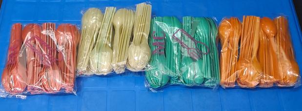 Plastic Spoon · Photo 1