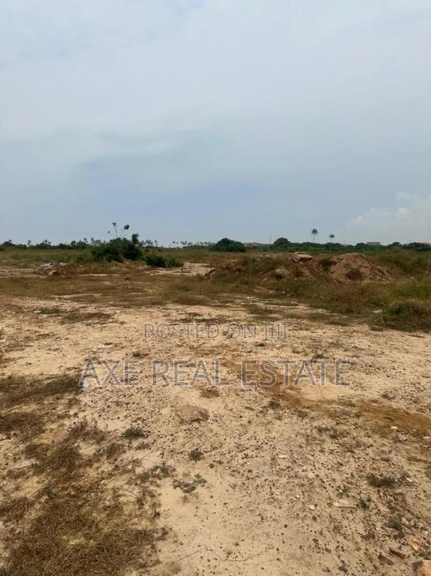 Smart Way ! Invest in Half Plots at Prampram Beach Lane · Photo 1
