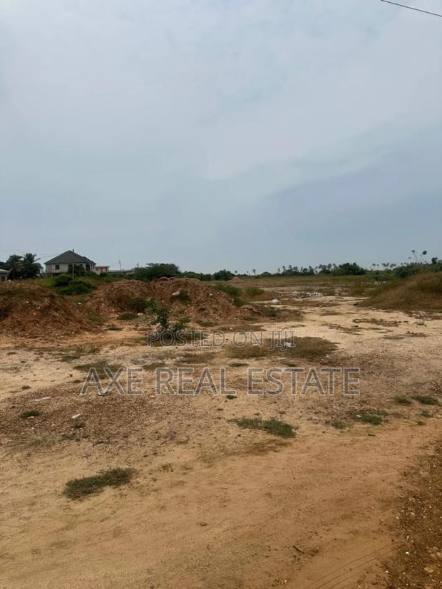 Smart Way ! Invest in Half Plots at Prampram Beach Lane · Photo 2