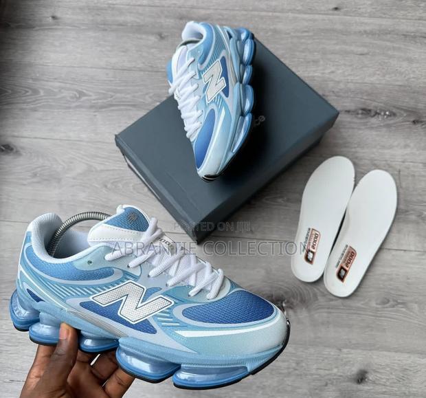 New Balance 2000 Blue/White · Photo 1